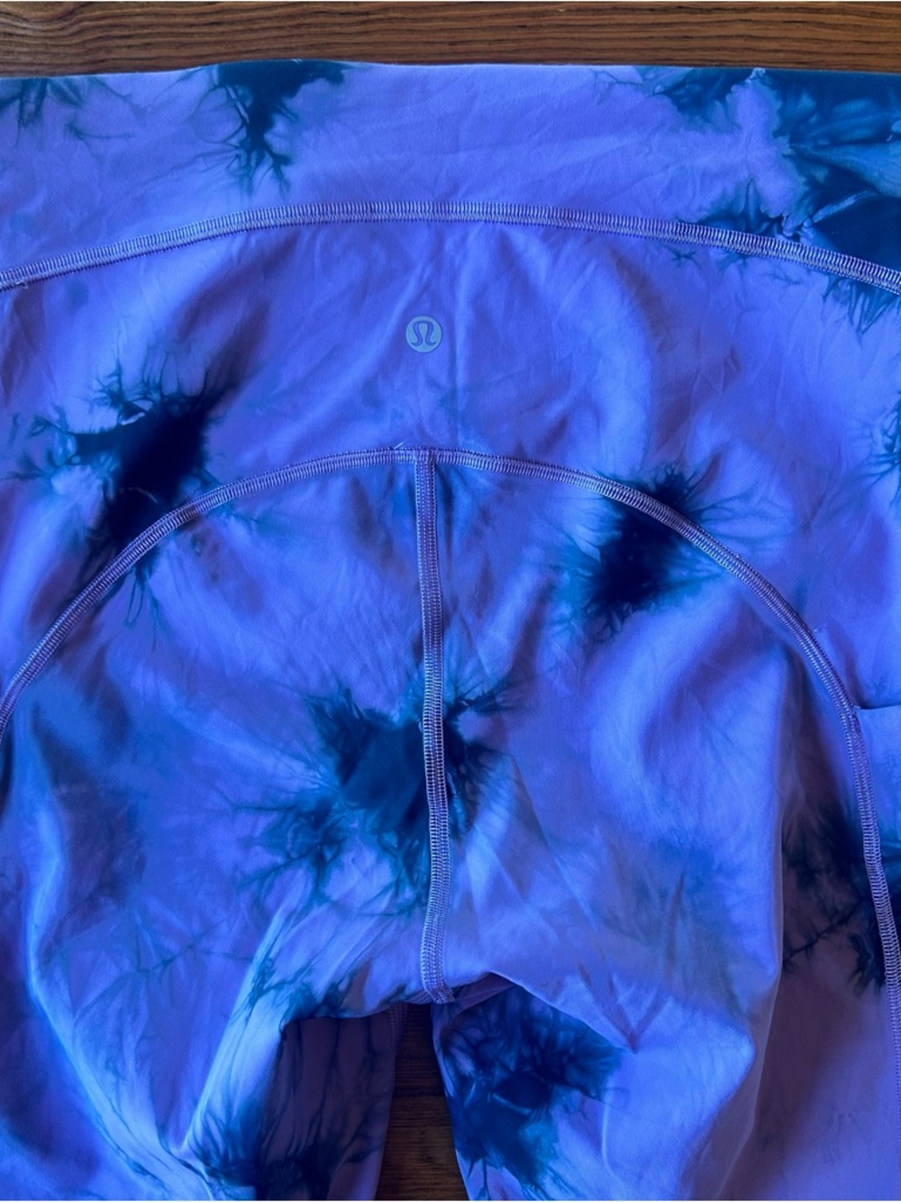 Lululemon Power Thru HR Tight Size 12‎ Wisteria Purple Tie Dye - Picture 5 of 7